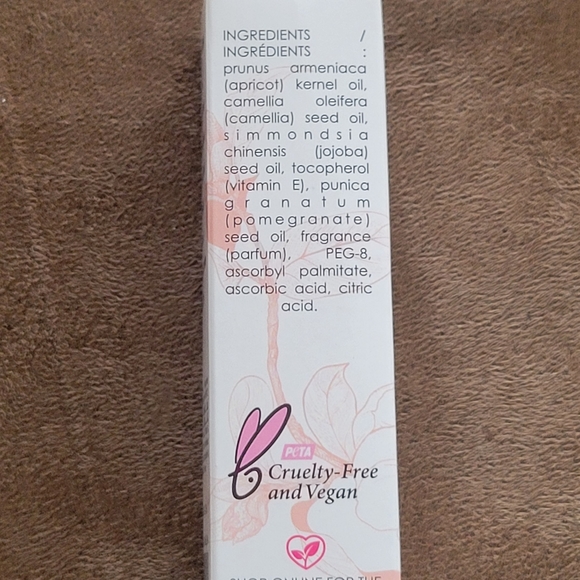 Seraphine Botanicals Apricot + Camellia Lip Serum - Picture 5 of 6